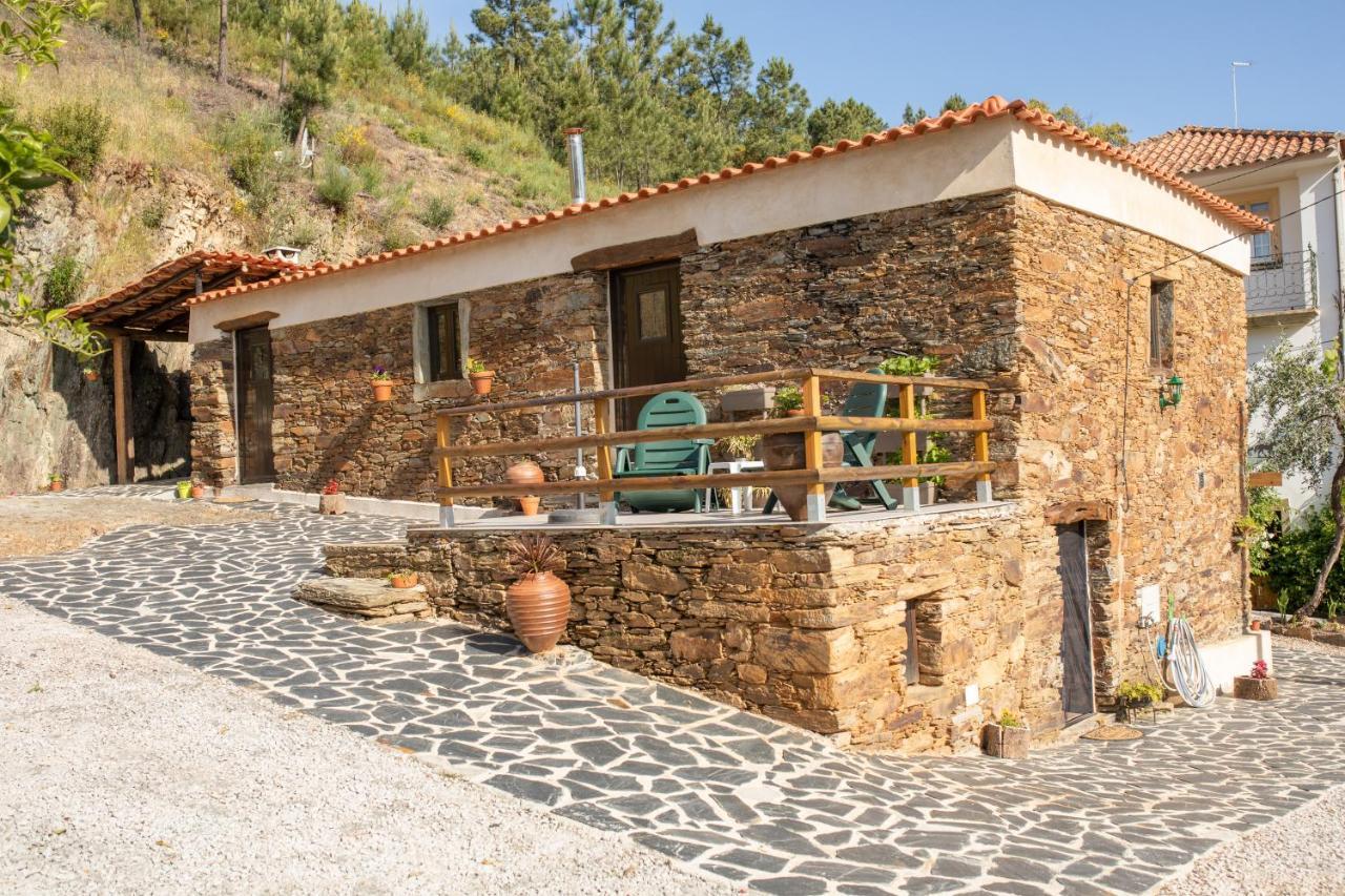 Гостевой дом Cavalo De Xisto - Turismo Rural, Lda. Almaceda Экстерьер фото