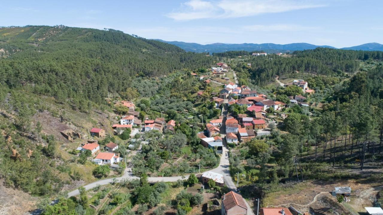 Гостевой дом Cavalo De Xisto - Turismo Rural, Lda. Almaceda Экстерьер фото