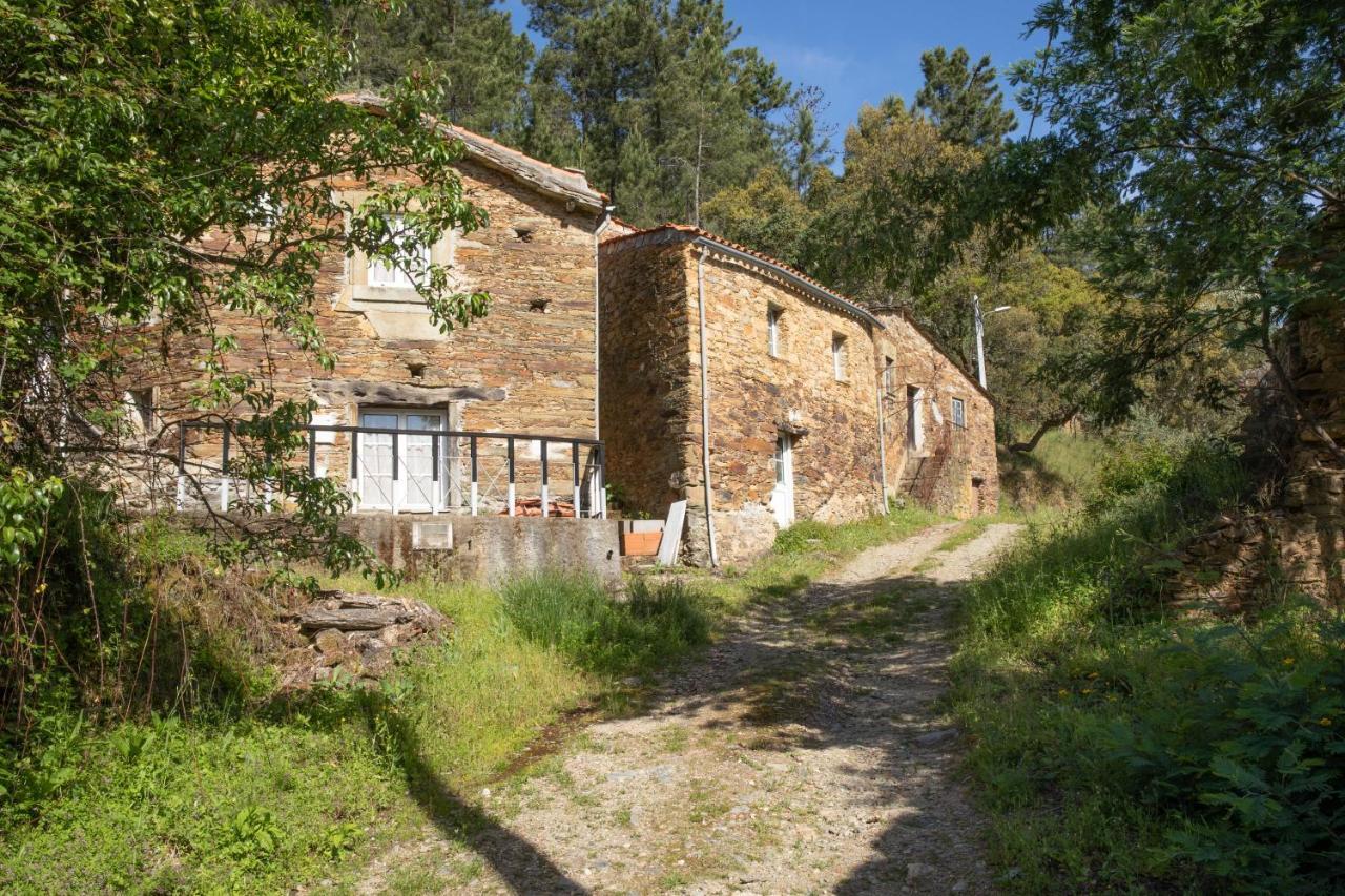 Гостевой дом Cavalo De Xisto - Turismo Rural, Lda. Almaceda Экстерьер фото
